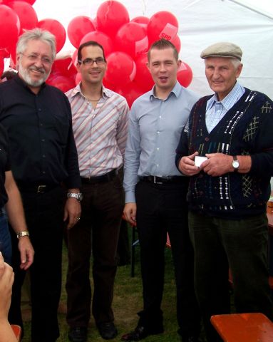Heinz Weidke nach der Verleihung der Willy-Brandt-Medallie durch MdL Perlak (mit Johannes Faden und Michael Adam)